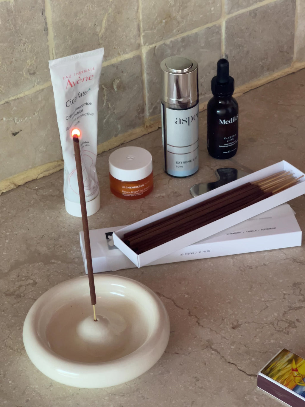 Riak Ceramic Incense Burner Holder and 7AM Gentle Awakening Incense. Incense sticks for the morning.  Strawberry, peppermint and vanilla scented incense. 